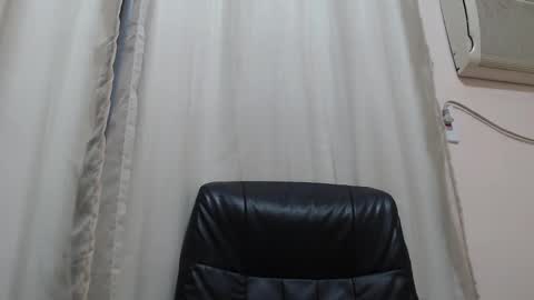 Snapshot of saradorj92 chatting on 11/18/25, 06:18 saradorj92 online show from 11/18/25, 06:18