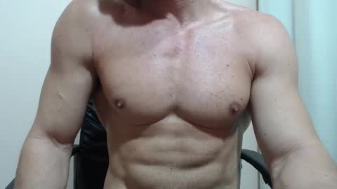 Snapshot of saradorj92 chatting on 02/26/26, 04:00 saradorj92 online show from 02/26/26, 04:00