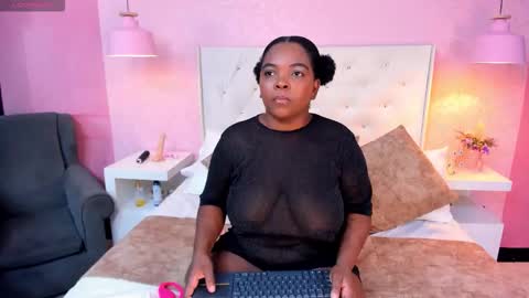 saradunss online show from 10/12/25, 01:43