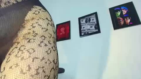 Sara online show from 06/11/26, 02:53