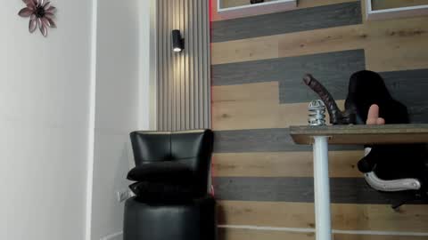 Sara Ferrera online show from 01/04/25, 10:16