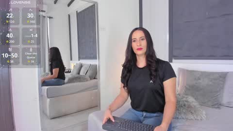  Sara Gomez  online show from 01/10/25, 03:27