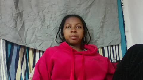 Snapshot of sarah146341 chatting on 08/05/26, 04:37 sarah146341 online show from 08/05/26, 04:37