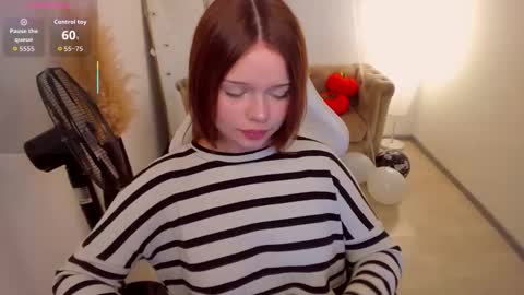 Snapshot of sarah__babyyy chatting on 10/25/25, 05:48 Sarah online show from 10/25/25, 05:48