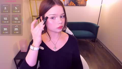 Snapshot of sarah__babyyy chatting on 10/27/25, 10:52 Sarah online show from 10/27/25, 10:52