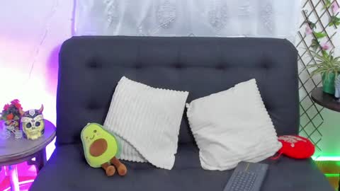 Sarah Redhair  Nicolle Black hair  online show from 01/11/25, 11:24