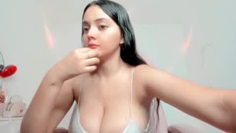 sarah online show from 05/19/26, 03:24