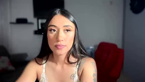 Dani online show from 01/28/25, 01:39
