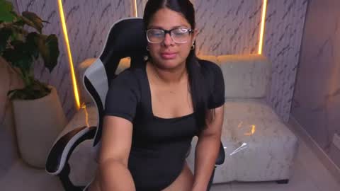 Snapshot of sarah_bay_tx chatting on 06/11/26, 07:56 sarah_bay_tx online show from 06/11/26, 07:56