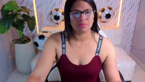sarah_bay_tx online show from 06/30/26, 07:48