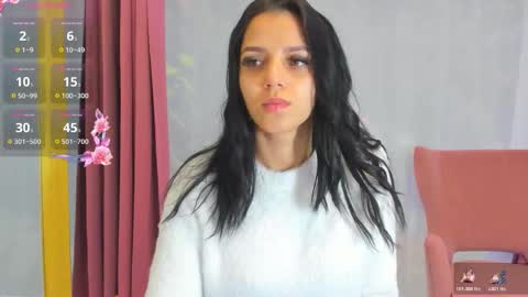 Snapshot of sarah_blake_ chatting on 11/15/25, 10:45 Sara online show from 11/15/25, 10:45