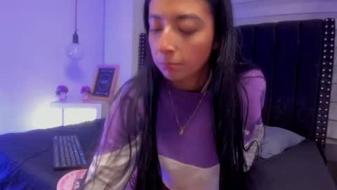 Snapshot of sarah_collens_ chatting on 05/23/26, 11:42 sarah_collens_ online show from 05/23/26, 11:42