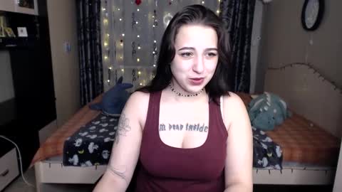 Yours Sarah online show from 02/19/25, 09:36