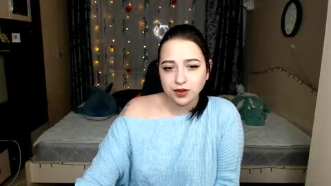 Yours Sarah online show from 02/23/25, 04:24