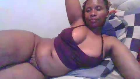 Snapshot of sarah_haggai chatting on 11/17/25, 04:57 sarah_haggai online show from 11/17/25, 04:57