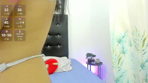 sarah_lowee online show from 09/27/25, 06:13