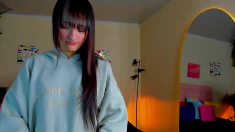 Sarah Ramirez online show from 12/11/24, 05:10