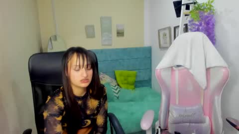 Sarah Ramirez online show from 12/14/24, 09:18