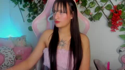 Sarah Ramirez online show from 12/24/24, 09:17