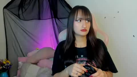 Sarah Ramirez online show from 01/06/25, 03:31