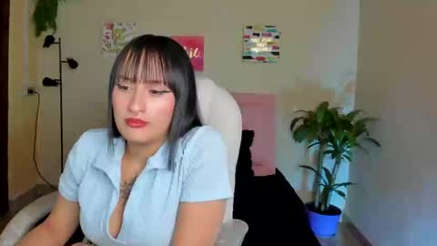 Sarah Ramirez online show from 02/25/25, 09:24
