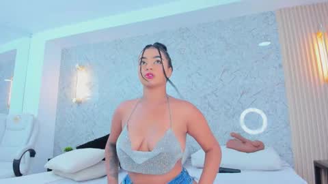 sarah online show from 09/19/25, 03:41