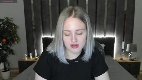 Sarah online show from 12/07/24, 01:14