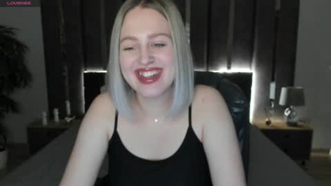 Sarah online show from 12/08/24, 01:02