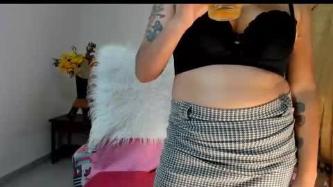 Sarah online show from 10/26/25, 11:09