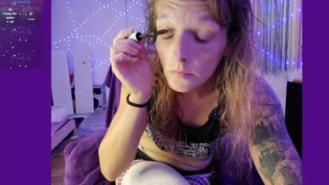 Snapshot of sarahdellisonn chatting on 06/07/26, 07:28 sarahdellisonn online show from 06/07/26, 07:28