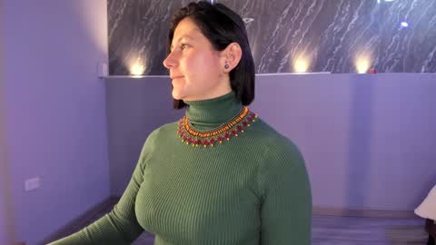 Snapshot of sarahdeyvis chatting on 02/04/25, 03:04 Sarah Deyvis online show from 02/04/25, 03:04