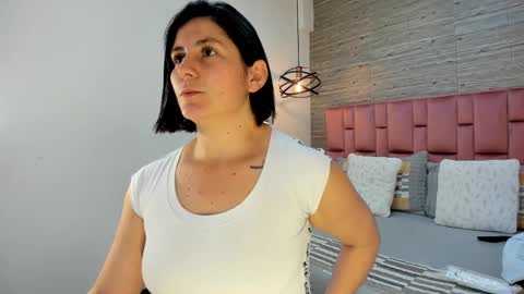 Snapshot of sarahdeyvis chatting on 02/10/25, 02:16 Sarah Deyvis online show from 02/10/25, 02:16
