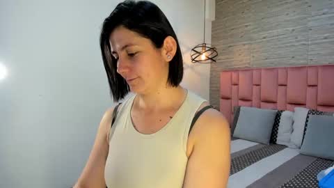 Snapshot of sarahdeyvis chatting on 03/05/25, 03:18 Sarah Deyvis online show from 03/05/25, 03:18