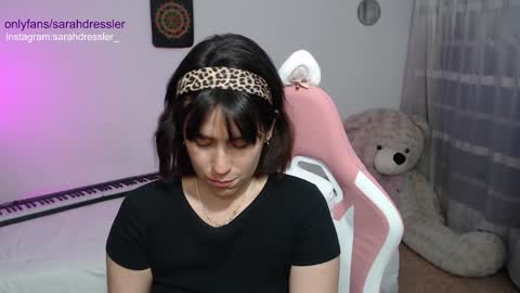 Snapshot of sarahdressler chatting on 01/26/25, 01:41 sarahdressler online show from 01/26/25, 01:41