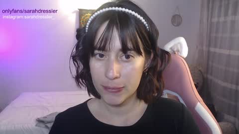 Snapshot of sarahdressler chatting on 02/08/25, 01:43 sarahdressler online show from 02/08/25, 01:43