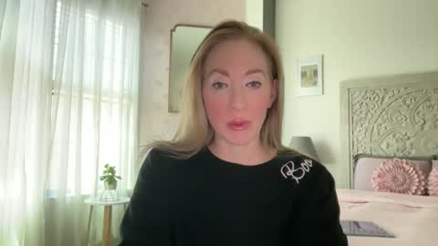 Sarah online show from 05/24/26, 06:46