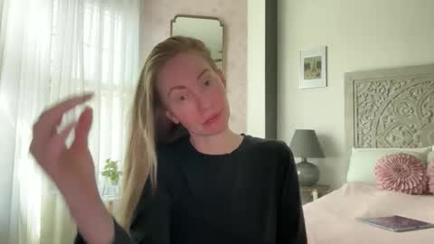 Sarah online show from 05/26/26, 05:42