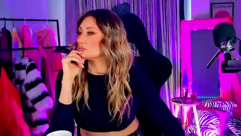 Divine Sarah NONUDE model online show from 05/03/26, 12:33
