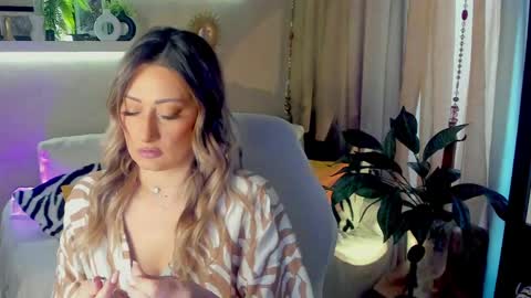 Divine Sarah NONUDE model online show from 05/10/26, 06:29