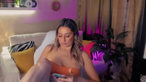 Divine Sarah NONUDE model online show from 05/16/26, 04:28