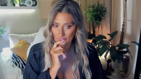 Divine Sarah NONUDE model online show from 07/30/26, 02:16