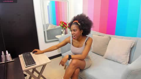 Snapshot of sarahi_pusey chatting on 06/04/26, 01:28 Sarahi pusey online show from 06/04/26, 01:28