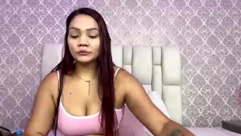 Snapshot of sarahjenkinx chatting on 06/12/26, 12:15 Sarah Jenkin online show from 06/12/26, 12:15
