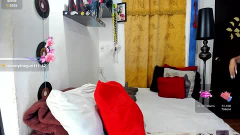  SARAHJEY     online show from 01/25/25, 09:04
