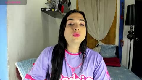 Snapshot of sarahjey chatting on 11/09/25, 08:56 SARAHJEY online show from 11/09/25, 08:56