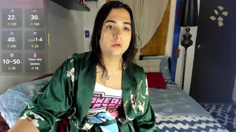 Snapshot of sarahjey chatting on 11/17/25, 07:19 SARAHJEY online show from 11/17/25, 07:19