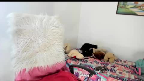 Snapshot of sarahlovexxv chatting on 11/13/25, 11:42 Sarah online show from 11/13/25, 11:42