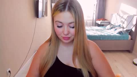 Sarah online show from 05/11/26, 02:45