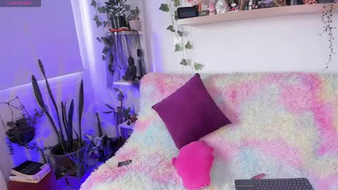 Sarah NEW ACCOUNT online show from 06/04/26, 07:42