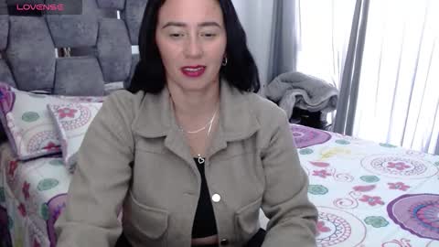 Lia online show from 10/30/25, 07:36